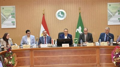 محافظ الشرقية يوجه بتكثيف أعمال النظافة والتطهير ورش الحشرات الطائرة