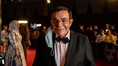 بعد رحيله.. حسين فهمي يُكرّم سمير صبري فى مهرجان القاهرة بدورته الـ 44