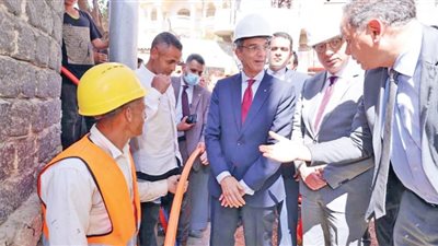 وزير الاتصالات: الإنترنت فائق السرعة أحد المرافق التي تكفل للمواطن حياة كريمة