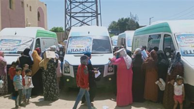 الكشف على١٩٥٠ مواطن بقافلة طبية بوحدة الخفيج بالقصاصين