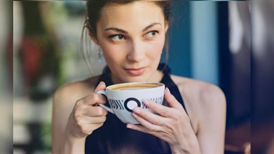 هل يسبب شرب القهوة ضمور الدماغ والخرف؟