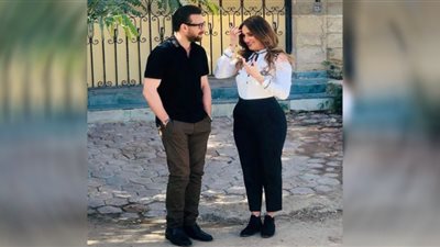 نرمين الفقي برفقة نضال الشافعي في شارع 9 (صور)