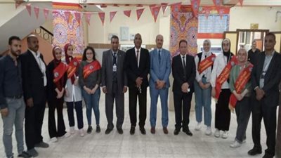 أبوزيد يشهد اجتماع مجلس أمناء مدرسة المتفوقين في العلوم والتكنولوجيا بسوهاج