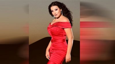 سمية الخشاب حديث السوشيال ميديا بالهوت شورت والشفاف