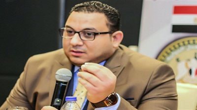 بعد قرار رفع الدولار الجمركي لـ 18.64 جنيها.. اقتصادي يتوقع زيادة أسعار السلع المستوردة