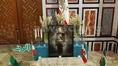 في ذكرى هجرته لمصر.. الوفد بقبر محمد بهلوي شاه إيران وأهم المحطات بحياته (شاهد)