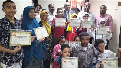 تكريم الطلاب والمعلمين المشاركين بمسابقة مستشار العلوم لأفضل إختراع بمدارس المنشأة