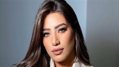 بالفوشيا.. هايدي موسى تحتفل بحصولها على الإقامة الذهبية من الإمارات