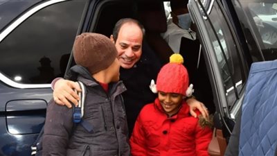 السيسي ينتصر لطفلة انفصل والديها بسبب مصروفات مرضها (فيديو)