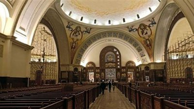 بث مباشر| كهنة كنيسة القديسين بالإسكندرية يستهلون قداس عيد الغطاس