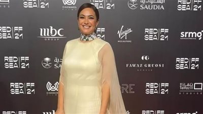 هند صبري تطل بالمخمل الجرئ