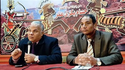 وكيل تعليم دمياط يوجه طلاب الثانويه العامه باستخدام الإنترنت بطريقة صحيحه