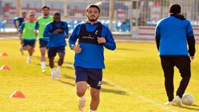مران الزمالك..تدريبات بدنية وإطالات للاعبين بمجمع الصالات