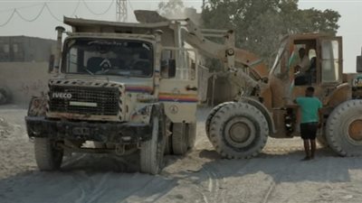 تكثيف حملات النظافة ورفع التراكمات تمهيدًا لرصف شق الثعبان