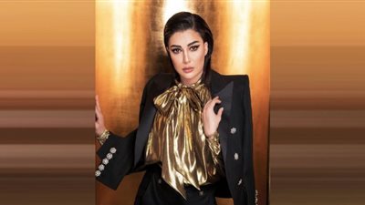 غادة عبد الرازق تستعيد شبابها بالجينز وتهوس متابعيها عبر إنستجرام