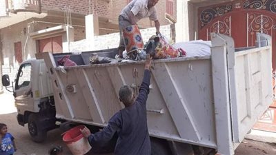 حملات للنظافة ورفع كفاءة الشوارع بطهطا