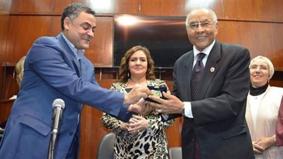 صور..انطلاق الندوة الثقافة الإفريقية جسور تواصل بين الشعوب