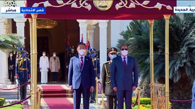 شاهد .. مراسم استقبال الرئيس السيسي نظيره الكوري الجنوبي بقصر الاتحادية