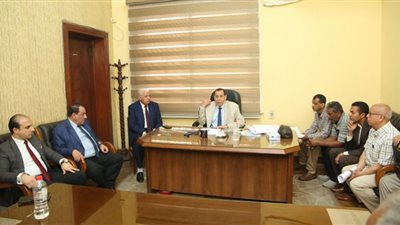 مجدي سخى يجتمع بلجنة العلاج لوضع ضوابط التعامل مع المستشفيات والصيدليات