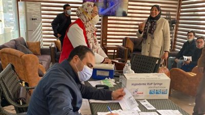 صحة الشرقية: تطعيم المستشارين والعاملين بنادي القضاة بالجرعة الثالثة التنشيطية من لقاح كورونا