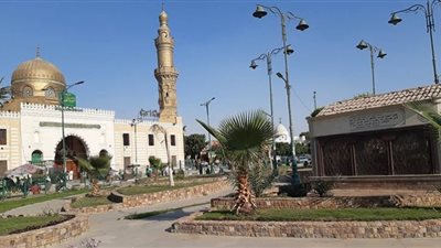 صور| بعد الفتح.. عودة الروح لمريدي السيدة نفيسة