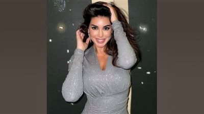 ياسمين صبري تحتفل بعيد ميلادها بفستان أحمر لافت (صور)