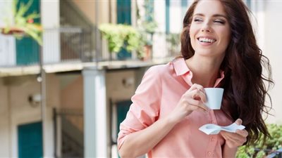 مشروب يعشقه الجميع يحمي النساء من أخطر أنواع السرطان