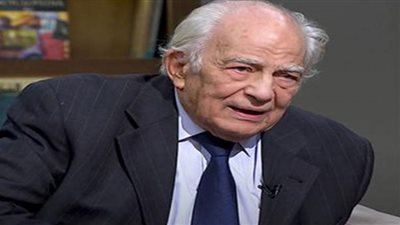 للحكم 25 يناير.. حجز دعوى ابنة الفنان رشوان توفيق ضد والدها لإلغاء توكيلين
