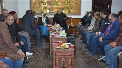 الزملوط يعقد إجتماعََ مع مجموعة من المستثمرين بمركز الفرافرة