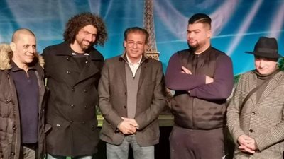 بالصور .. عرض مسرحي مصري بباريس
