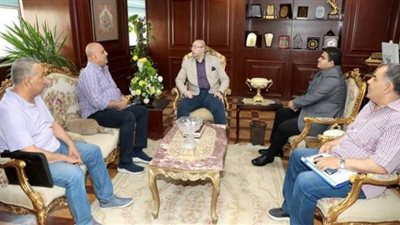 محافظ بني سويف يناقش الموقف التنفيذي لمشروعات قرى حياة كريمة مع رئيس هيئة مياه الشرب