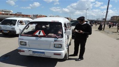 حملات مرورية صباحية لمتابعة الإجراءات الاحترازية