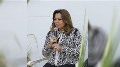 محافظ دمياط تتلقى تقريرًا حول جهود مديرية التموين لمتابعة الأسواق والمخابز