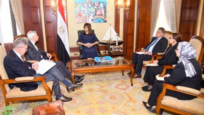 وزيرة الهجرة تبحث مع السفير الفرنسي بالقاهرة الموضوعات ذات الاهتمام المشترك