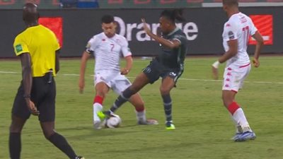 أمم افريقيا.. يوسف المساكني يقود تونس لعبور نيجيريا الي ربع النهائي