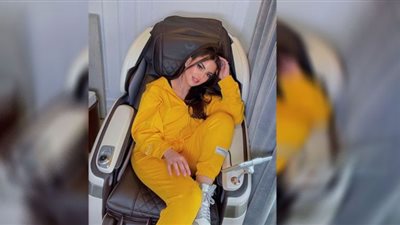 على الموضة.. درة تخطف الأنظار بإطلالتين مختلفتين (صور)