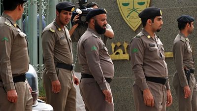 الأمن السعودي يقبض على سوري لانتحاله صفة رجل أمن وسلب تحت تهديد السلاح