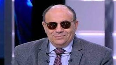 (فيديو) مبروك عطية لمؤيدي فيلم أصحاب ولا أعز: أهل الفن بيقولنا خليكوا في الدين بتاعكم