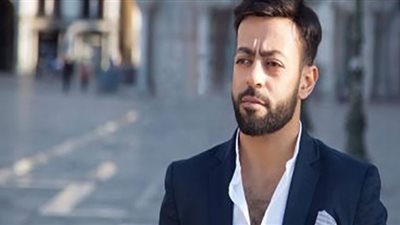 تامر عاشور يواصل صدارة يوتيوب بأغاني تيجي نتراهن