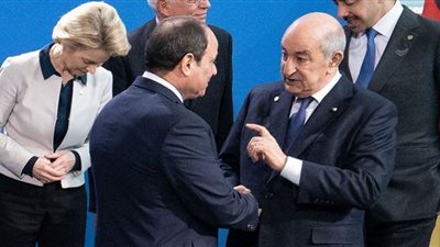 لبحث حل الخلافات العربية وسد النهضة.. أسباب زيارة الرئيس الجزائري مصر (فيديو)