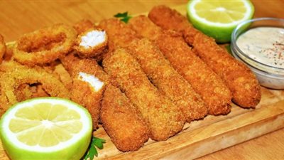 لبشرة صافية.. طريقة عمل أصابع السمك المقلي