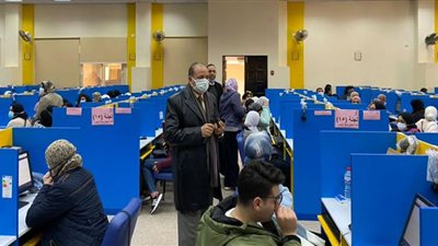 حقوق المنصورة تعقد أول امتحان بنظام 
