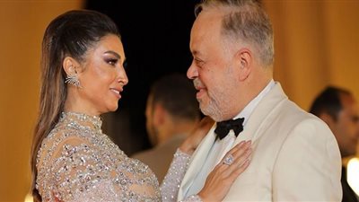 أشرف زكي يثير الجدل حول روجينا: لو طلبتي الطلاق مليون مرة مش هتخلعي (القصة كاملة)