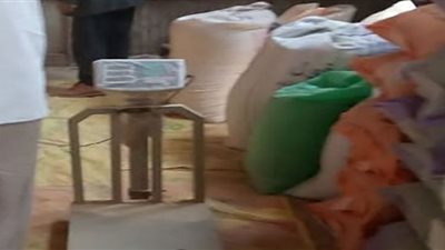 ضبط 3 طن قمح محلي و4 طن أسمدة زراعية قبل بيعهم بالسوق السوداء في الشرقية