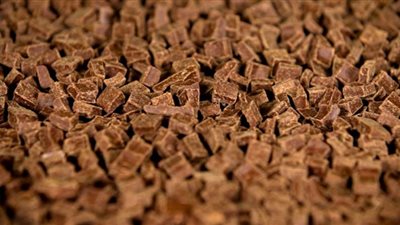 أمريكا تُعلن إنقاذ عاملين سقطا في وعاء شوكولاتة بمصنع مارس