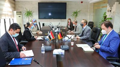 وزيرة البيئة تبحث مع السفير الألماني التعاون المشترك في مشروعات المناخ ونقل الطاقة