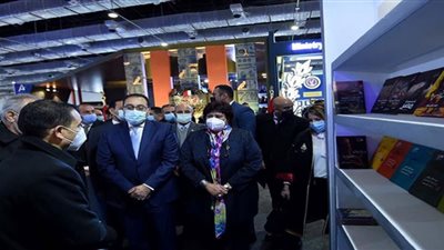 رئيس الوزراء يشيد بجناح مركز المعلومات ودعم اتخاذ القرار