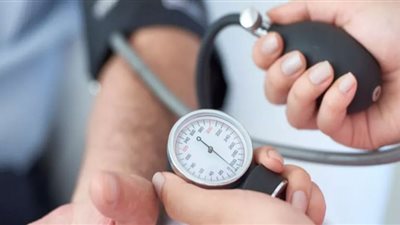 بالتزامن مع الموجه الحارة.. 10 نصائح للوقاية من انخفاض ضغط الدم
