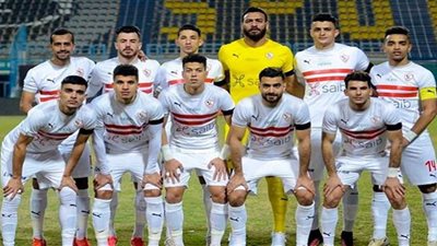 لاعبو الزمالك يخوضون تقسيمة قوية