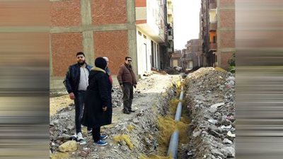 استكمال توصيل خدمة الصرف الصحى لمنطقة الجوازات بحي غرب سوهاج